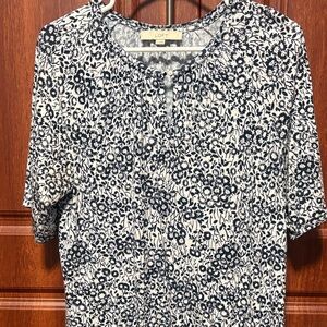 LOFT White and Navy Floral Short Sleeve Keyhole Blouse